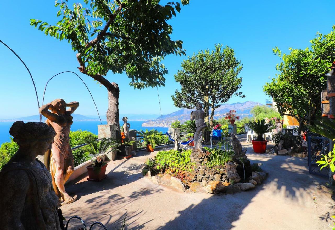 La Rosa Del Sud - De Vivo Realty Sorrento Apartman Kültér fotó