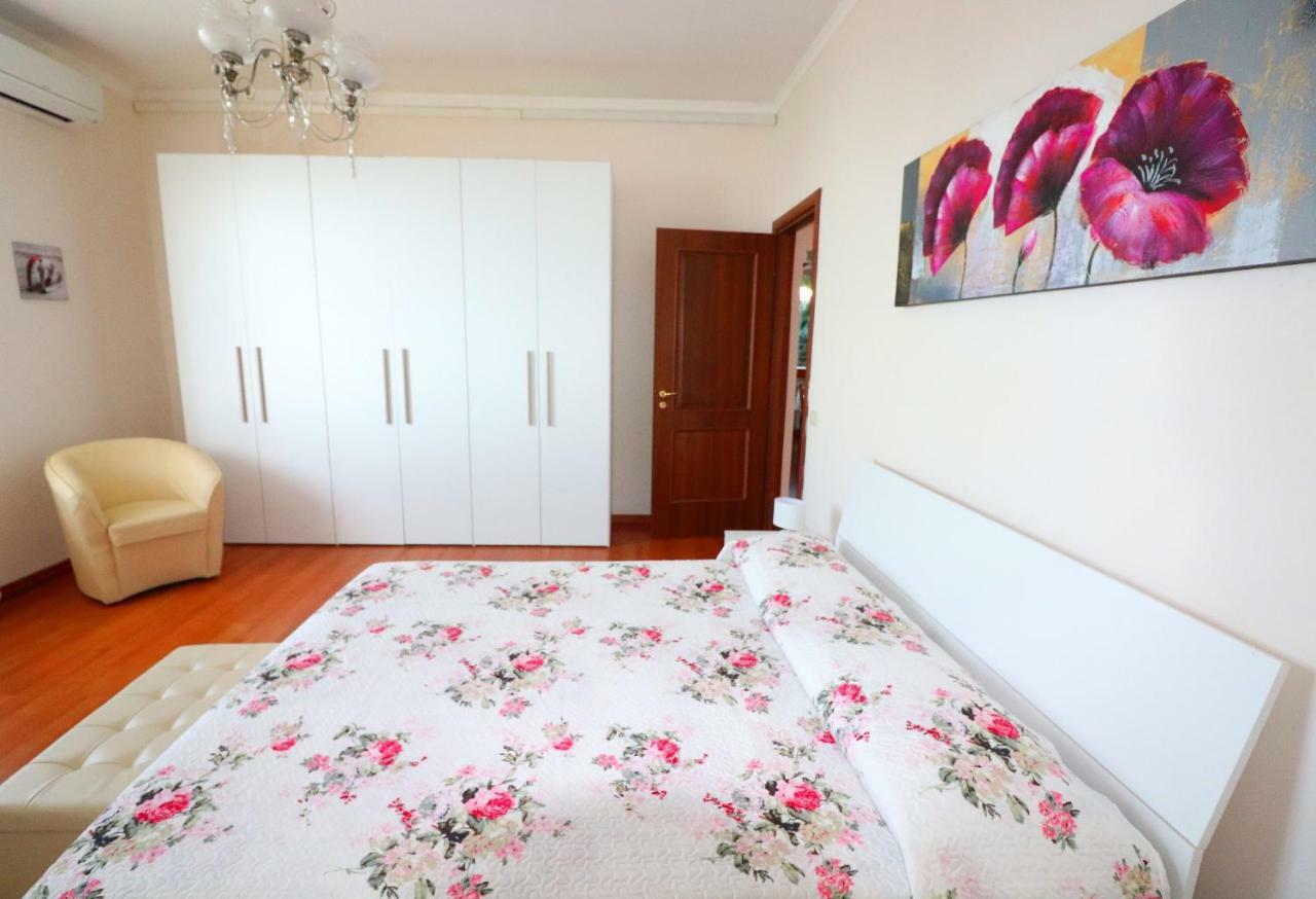 La Rosa Del Sud - De Vivo Realty Sorrento Apartman Kültér fotó