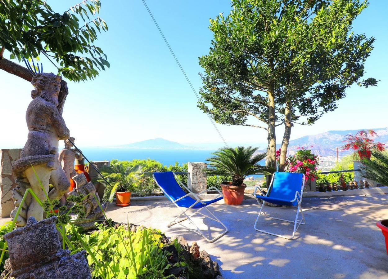 La Rosa Del Sud - De Vivo Realty Sorrento Apartman Kültér fotó